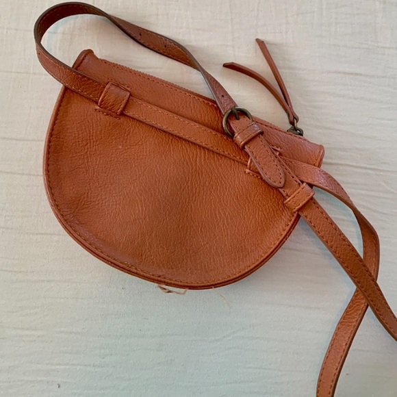 Chestnut Brown Leather Fannypack - Picture 3 of 4